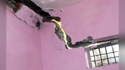 Uttarakhand: जोशीमठ में दिखी 6 फीट गहरी दरार, दहशत में जी रहे स्थानीय लोग