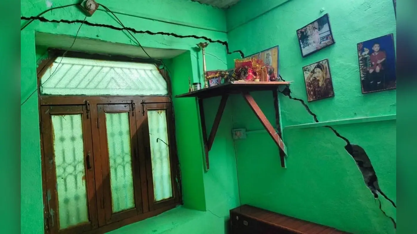 Joshimath Crisis: ऑपरेशन बुलडोजर में देरी, जोशीमठ का मौसम और बिगड़ा, जानिए संकट से जुड़ी 10 बड़े अपडेट