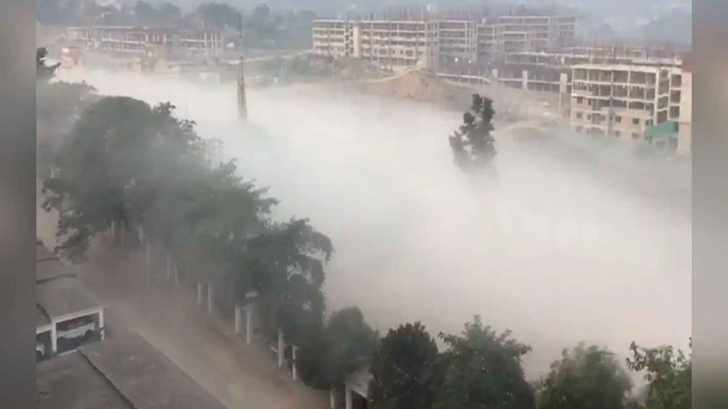 Jharkhand Weather News: तेजी से बदल रहा झारखंड का मौसम, घने कोहरे में लिपटा जमशेदपुर, देखें Video