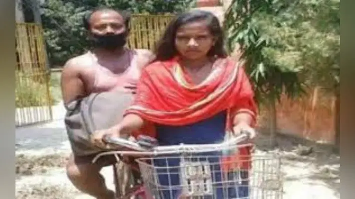 पिता को साइकिल से बिहार लाने वाली ज्योति को डाक विभाग से सम्मान, स्टांप पर छपी तस्वीर