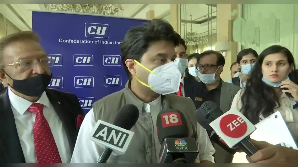 अंतरराष्ट्रीय उड़ानों के सामान्य होने में अभी थोड़ा वक्त लगेगा, समीक्षा जारी