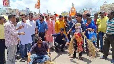 फिल्म ‘Kaali’ को लेकर बंगाल में हंगामा जारी, महुआ मोइत्रा की गिरफ्तारी की मांग, ममता बनर्जी का आया बयान