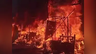 कानपुर में एक बार फिर जला कपड़ा बाजार, 12 दुकानें जलकर खाक, लाखों का हुआ नुकसान