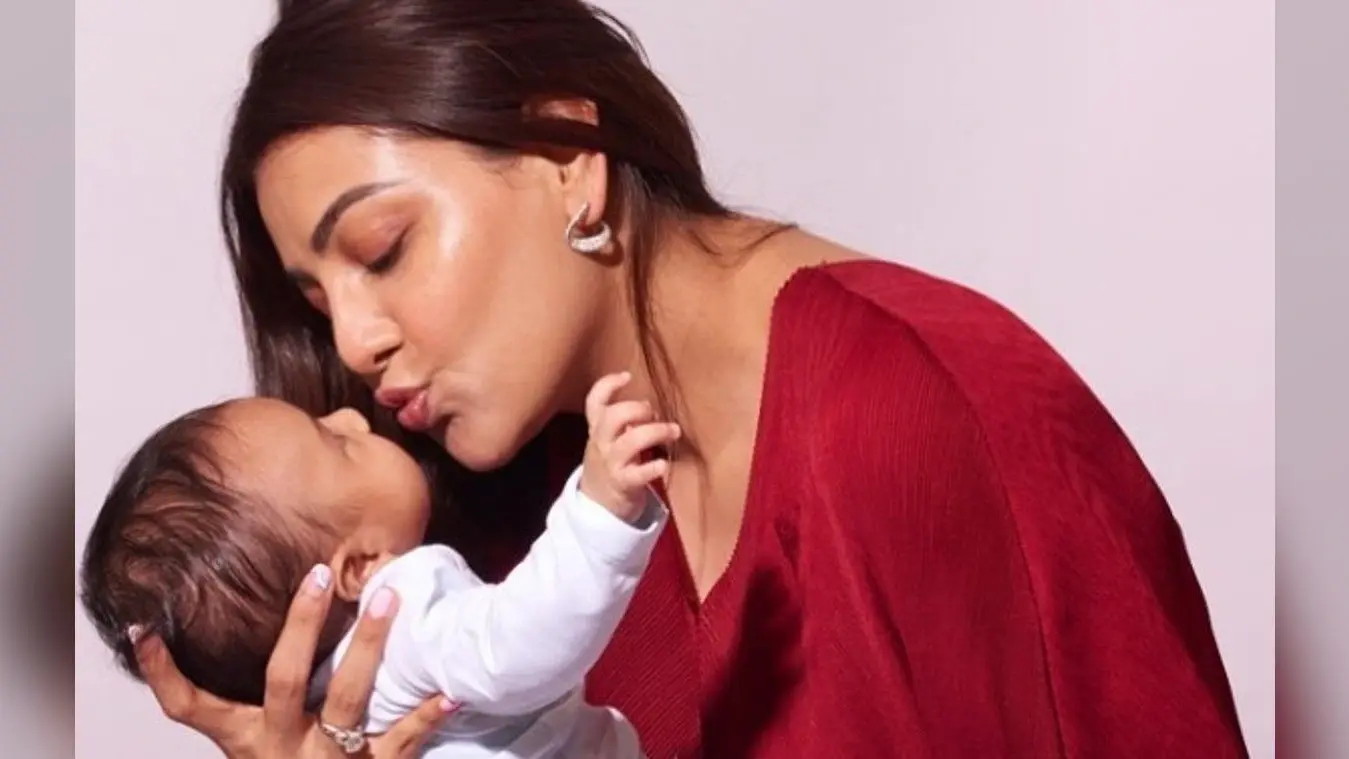 Kajal Agarwal ने शेयर की बेटे नील की पहली फोटो, गोद में लेकर लाडले पर प्यार बरसाती नजर आई एक्ट्रेस