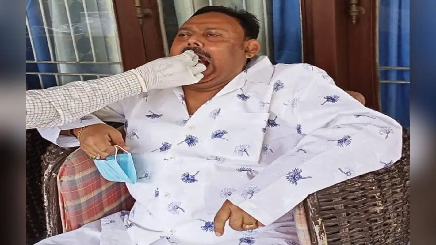 बॉडीगार्ड के कोरोना पॉजिटिव पाये जाने के बाद कर्मचारी समेत होम कोरेंटिन हुए हुसैनाबाद विधायक