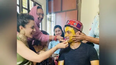 कंगना के घर गूंज रही है शहनाई, भाई को हल्दी लगाती दिखीं अभिनेत्री,तस्वीरें Viral