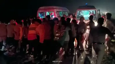 Kanpur Accident: कानपुर ट्रैक्टर ट्रॉली हादसे में साढ़ थाना प्रभारी निलंबित, देर रात हुई कार्रवाई