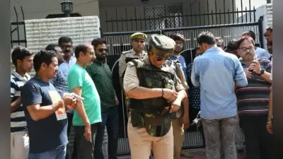Kanpur News: कानपुर में 3 घंटे तक 40 राउंड फायरिंग से फैली दहशत, तीन पुलिसकर्मी घायल, आरोपी गिरफ्तार