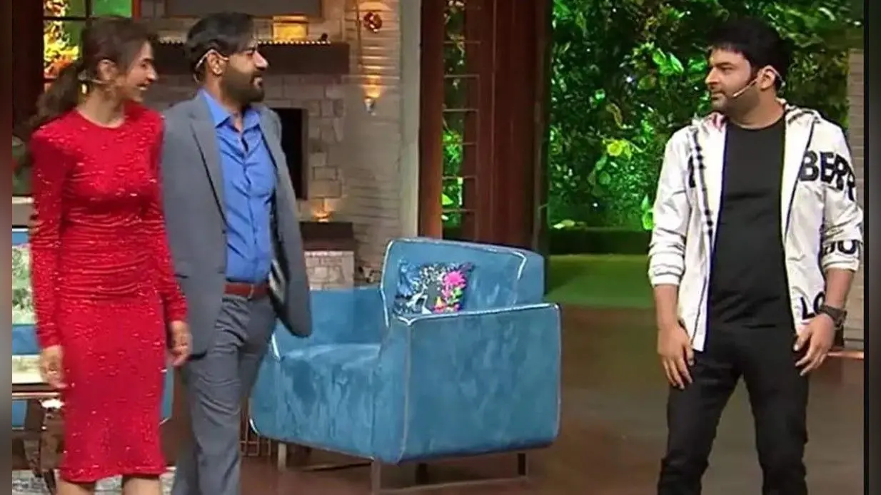 The Kapil Sharma Show: अजय देवगन के सामने कपिल ने किया रकुलप्रीत संग फ्लर्ट, लेकिन फिर हुआ कुछ ऐसा..VIDEO