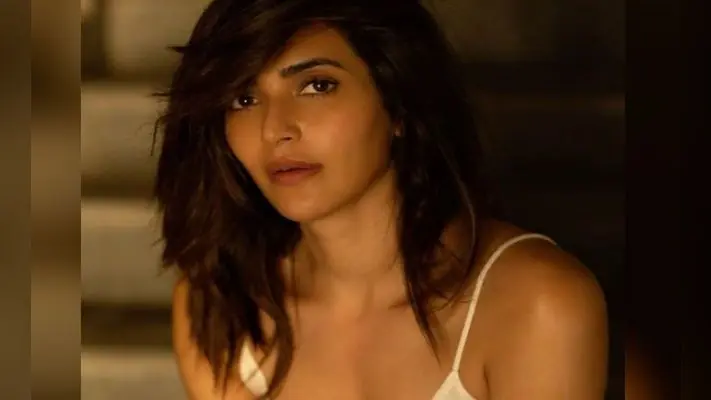 करिश्मा तन्ना Latest Photoshoot में दिखीं बेहद बोल्ड, इंटरनेट पर वायरल हो रहा है ‘नागिन’ एक्ट्रेस का हॉट अंदाज