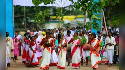 करमा पूजा की कहानी गांव की जुबानी, गर ऊपर डहर रहे, डहर ऊपर शहर रहे… इनमें सिंगापुर, लंदन की बात कह गए पुरखा