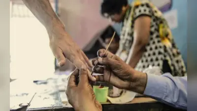 Karnataka Election 2023: चुनाव अधिकारी से मारपीट, बैलेट बॉक्स तोड़ने के आरोप में 22 लोग गिरफ्तार