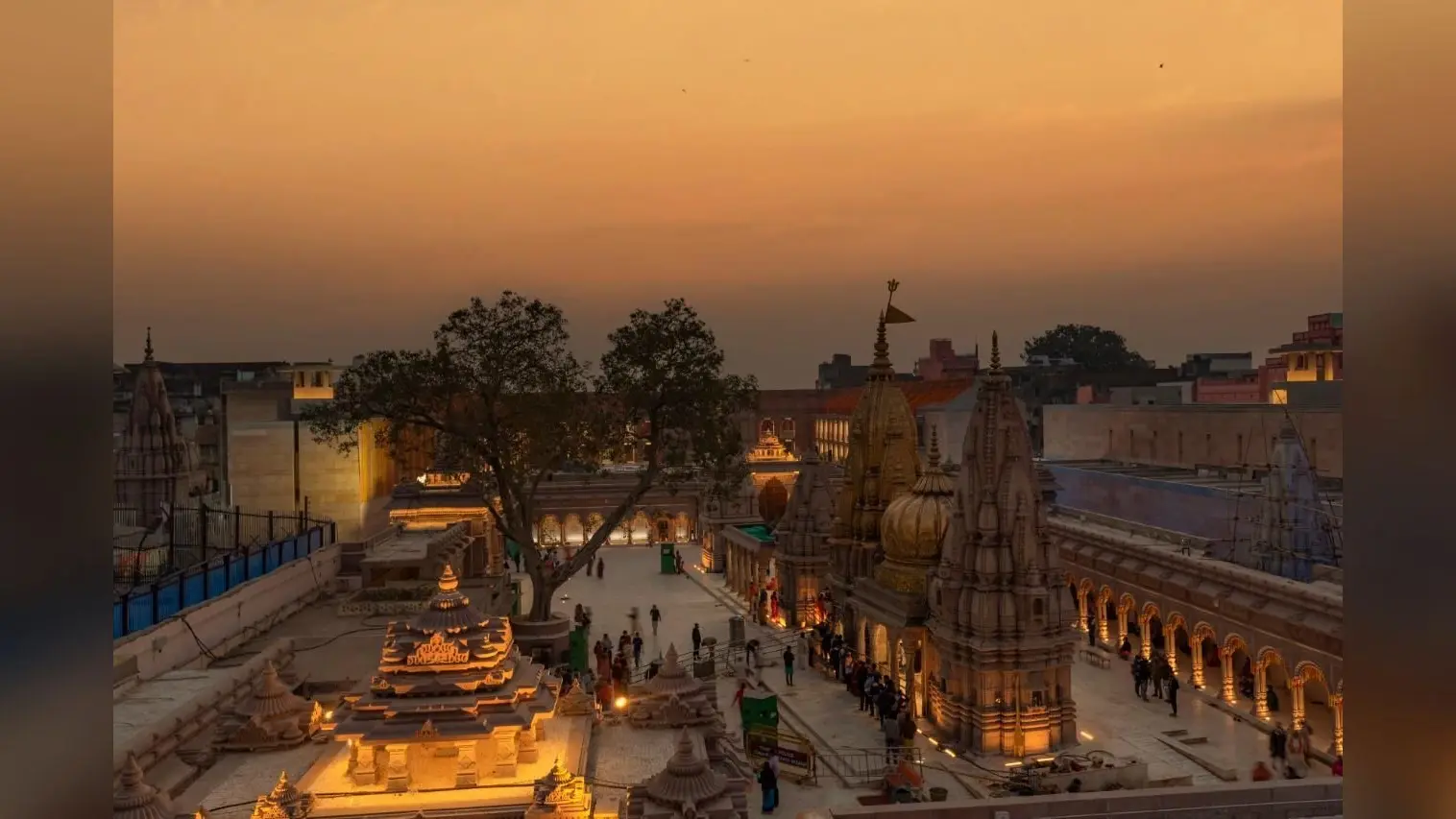 63 मंदिरों को तोड़ने के बाद विश्वनाथ धाम पर पड़ी थी शाहजहां की गंदी नीयत, चंद हिंदुओं ने दिखाई थी बहादुरी…