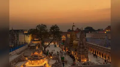 63 मंदिरों को तोड़ने के बाद विश्वनाथ धाम पर पड़ी थी शाहजहां की गंदी नीयत, चंद हिंदुओं ने दिखाई थी बहादुरी…