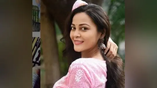 Yeh Rishtey Hain Pyaar Ke फेम कावेरी प्रियम हैं बेहद ग्लैमरस, दमदार एक्टिंग से फैंस का जीत रही दिल