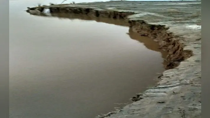 Flood 2021: बिहार में गांव की जमीन आगोश में लेने लगी गंगा और कोसी, कटाव ने बढ़ाई ग्रामीणों की चिंता, जानें अपडेट