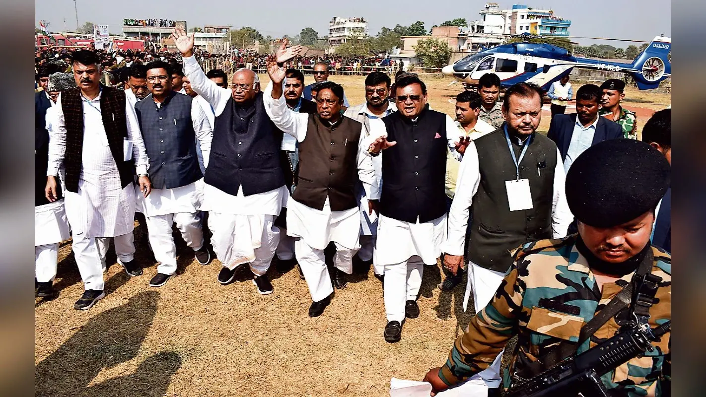 कांग्रेस के राष्ट्रीय अध्यक्ष मल्लिकार्जुन खरगे केंद्र सरकार पर जमकर बरसे, कहा- देश में फ्रीडम ऑफ स्पीच नहीं