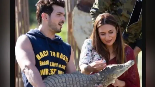 Khatron Ke Khiladi 11 Updates: दिव्यांका त्रिपाठी ने दमदार स्टंट से जीता दिल, राेहित शेट्टी ने कही ये बात