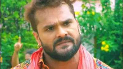 भोजपुरी भाषा को लेकर सूचना बोर्ड पर लिखी इस बात पर भड़के खेसारी लाल यादव, यूजर्स कर रहे कार्रवाई की मांग
