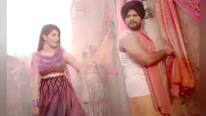 Bhojpuri Song 2020 : खेसारी लाल के नये गाने ‘तू लड़की है ऑक्सीजन नहीं’ ने मचाई धूम, खूब देखा जा रहा है ये VIDEO