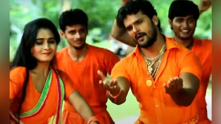 Bhojpuri Song 2021 : खेसारी लाल ‘धोखेबाज हो गये’, तेजी से वायरल हो रहा सुपरस्टार की ‘गर्लफ्रेंड’ का ये VIDEO