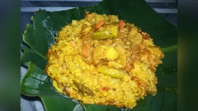 Durga Puja के लिए अपने घर पर बनाएं स्पेशल खिचड़ी भोग, जानें भोग तैयार करने की सबसे आसान विधि, सामग्री