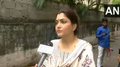 डीएमके नेता को भारी पड़ी अपत्तिजनक टिप्पणी, बीजेपी नेता खुशबू सुंदर पर किया था कमेंट, पार्टी ने किया बर्खास्त