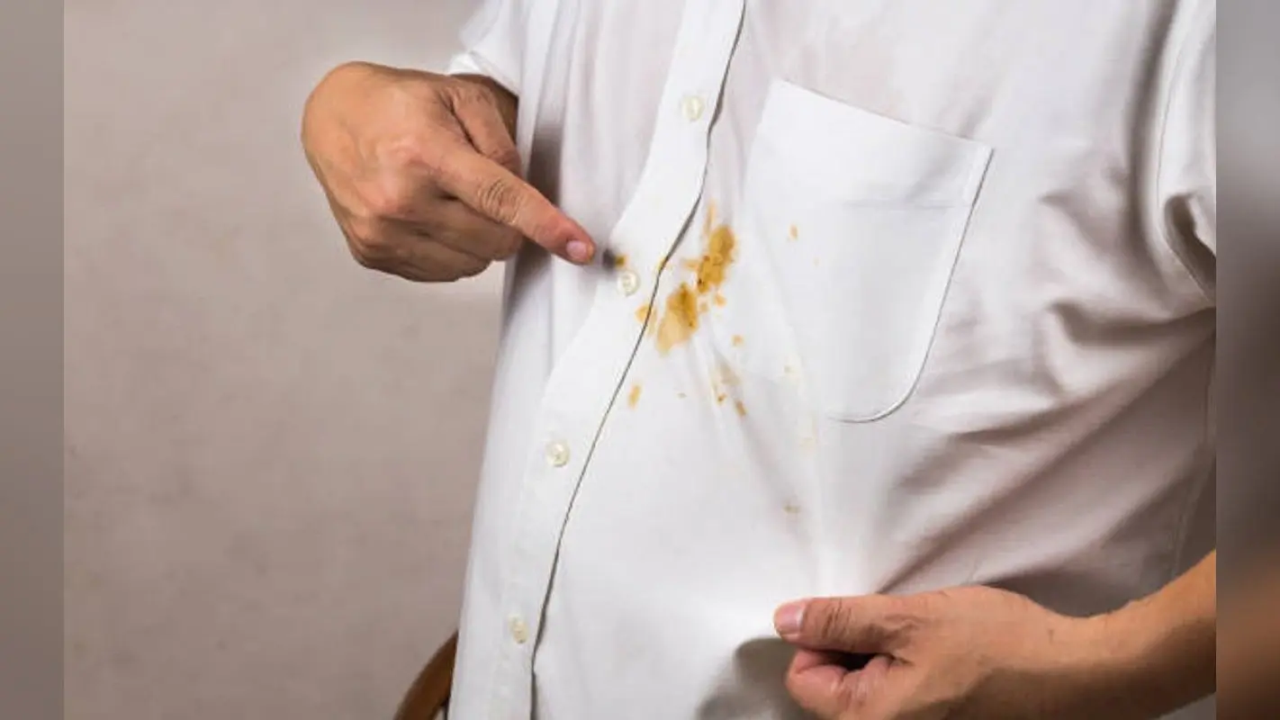 Tips to Remove Fruit Juice Stains: कपड़ों से फ्रूट जूस के जिद्दी दाग कैसे हटाएं? फॉलो करें ये टिप्स
