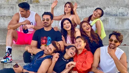Khatron Ke Khiladi 11 : श्वेता तिवारी और दिव्यांका से ज्यादा फीस ले रहे राहुल वैद्य, जानिए सारे कंटेस्टेंट्स ले रहे कितनी रकम