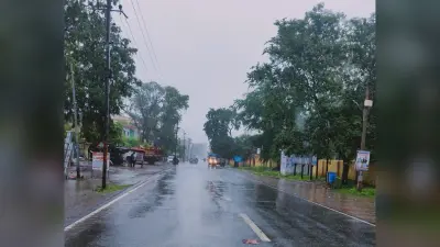 Jharkhand Weather Forecast : झारखंड में अगले 3 दिनों तक कैसा रहेगा मौसम, कब होगी भारी बारिश,आज यहां होगी बारिश
