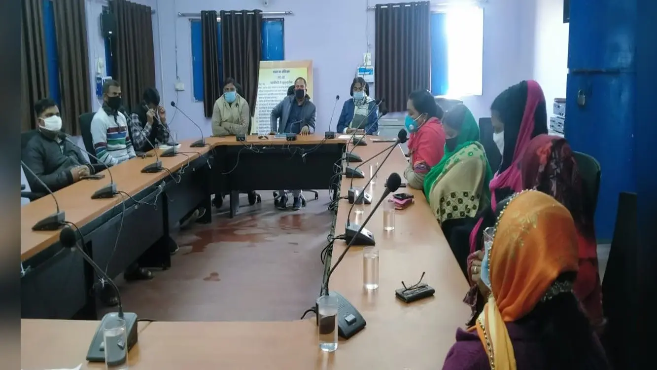 डोमचांच नगर पंचायत अध्यक्ष के खिलाफ अविश्वास प्रस्ताव, 13 वार्ड पार्षदों ने किये हस्ताक्षर