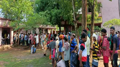 मांडर विधानसभा में हर प्रत्याशी जीत का कर रहे दावा, चाक-चौबंद सुरक्षा व्यवस्था के बीच हो रही वोटिंग