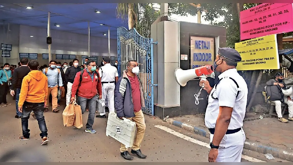 कोलकाता नगर निगम चुनाव: चाक-चौबंद सुरक्षा के बीच मतदान शुरू, बाहर से आने वालों पर प्रशासन की पैनी नजर