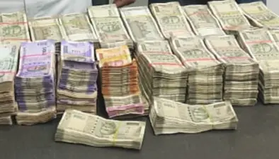 कोलकाता में हवाला कारोबार, तीन जगहों से 96.75 लाख रुपये जब्त, तीन गिरफ्तार