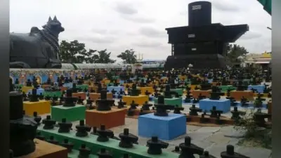 Mahashivratri 2021 से पहले जानें इस मंदिर की खासियत, क्यों बनाए जा रहे यहां एक करोड़ शिवलिंग, क्या है इसका इतिहास और महत्व