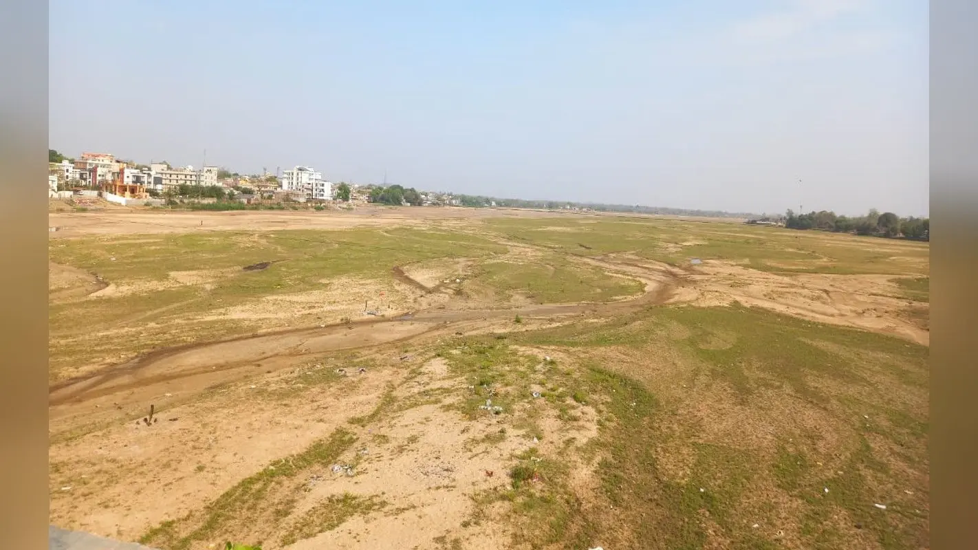 झारखंड : पलामू में कई नदियों के सूखने से जलसंकट गहराया, करोड़ों की ग्रामीण जलापूर्ति योजना बेकार