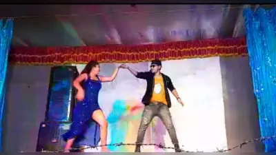 Katihar: चैती मेले में नाबालिग बच्चाें के सामने भोजपुरी गानों पर होता रहा बार बालाओं का अश्लील डांस
