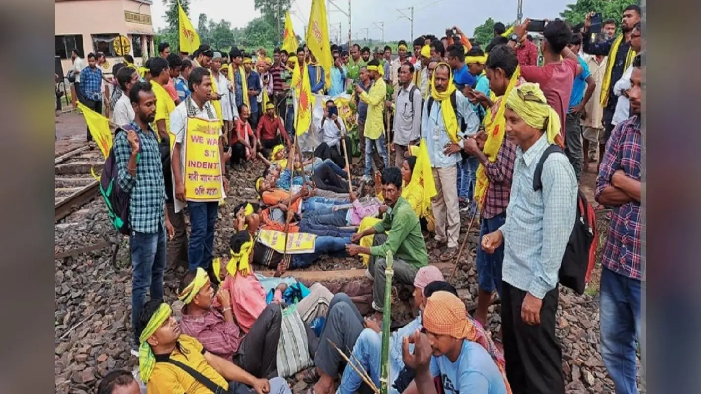 Jharkhand News: कुड़मियों का आंदोलन जारी, अब तक 316 ट्रेनें रद्द, रेलवे को करोड़ों का नुकसान