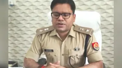 Gorakhpur News: एसपी कुशीनगर ने भ्रष्टाचार के आरोप में थानेदार और एक सिपाही को किया निलंबित, मुकदमा दर्ज