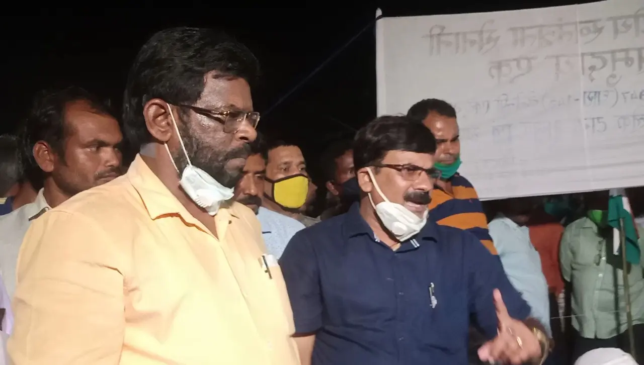 IRCTC/Indian Railway : 55 घंटे बाद लातेहार के टोरी रेलवे ट्रैक से हटे टानाभगत, सीएम से वार्ता के आश्वासन पर माने, ट्रेनों का परिचालन शुरू