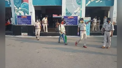 Shramik Special Train : साउथ इंडिया से करीब 2300 बिहारी मजदूरों को लेकर दानापुर स्टेशन पहुंची दो स्पेशल ट्रेनें, कोई भूखा तो किसी ने…