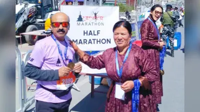 PHOTOS: कौन हैं लद्दाख मैराथन में जीत का परचम लहराने वाले 56 वर्षीय सुमन प्रसाद?