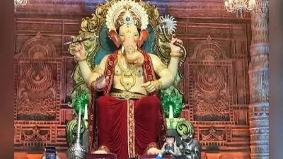 Ganesh Chaturthi 2022: देशभर में गणपति उत्सव की धूम, लालबागचा राजा का फर्स्ट लुक आया सामने, वीडियो देखें