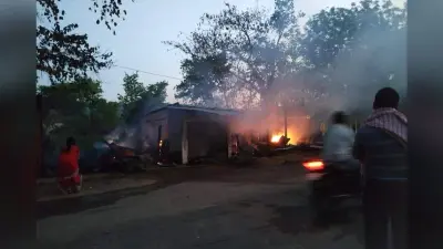ललपनिया में चार दुकानें जलकर राख, लाखों का नुकसान