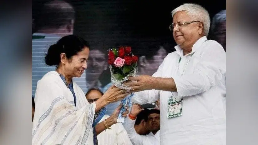 Lalu Yadav ने RJD की बैठक में कहा, नीतीश के साथ सोनिया गांधी से करूंगा मुलाकात, 2024 उखड़ जाएगी भाजपा