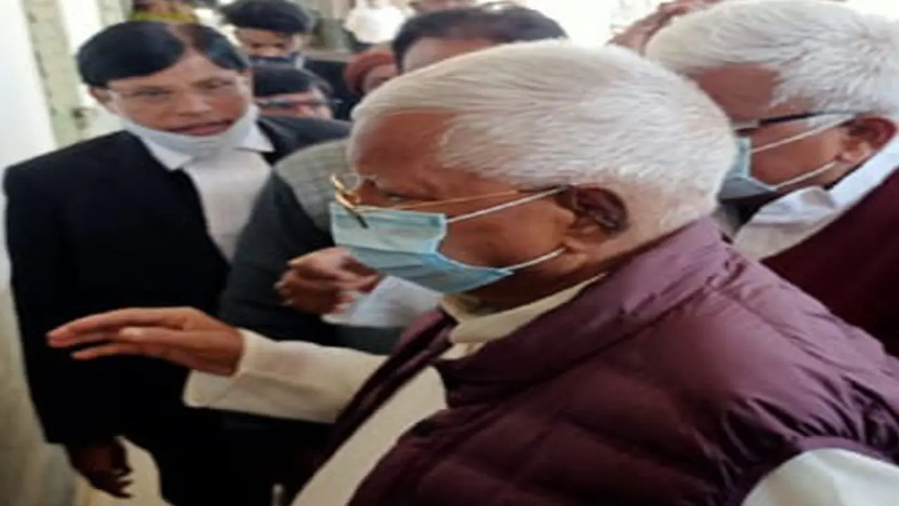 चारा घोटाला: बिहार के पूर्व सीएम लालू प्रसाद समेत 40 दोषियों को सीबीआई की विशेष अदालत कल सुनायेगी सजा