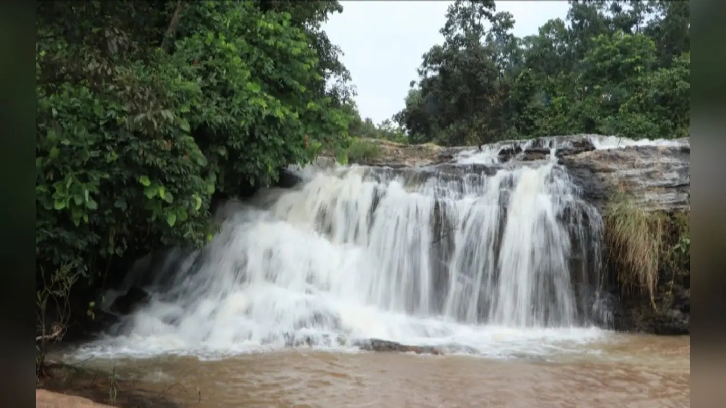 Jharkhand Tourism: पर्यटकों को लुभा रहा लोहरदगा का पिकनिक स्पाॅट, यहां पहुंचना है आसान