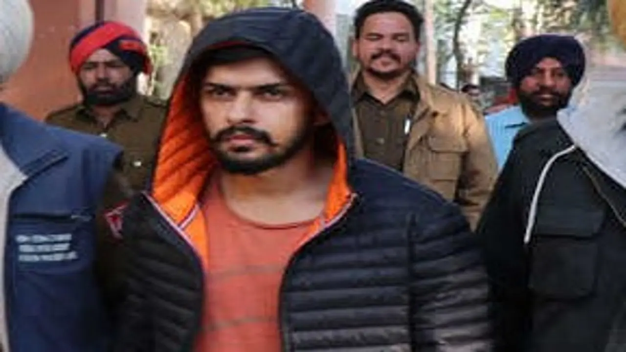 गैंगस्टर लॉरेंस बिश्नोई की बिगड़ी तबीयत, भटिंडा जेल से फरीदकोट के मेडिकल कॉलेज अस्पताल शिफ्ट