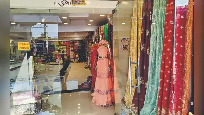 Wedding Shopping: रांची में सजा लगन का बाजार, ब्राइडल लहंगे से लेकर ज्वेलरी के लेटेस्ट कलेक्शन की डिमांड