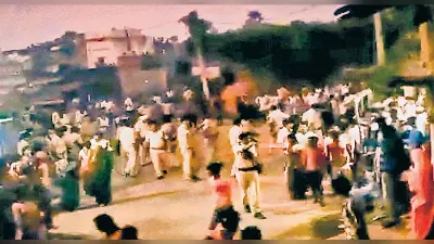 मुखिया उम्मीदवार के डीजे को जब्त करने पर पुलिस-ग्रामीणों में झड़प, फायरिंग में युवक की मौत